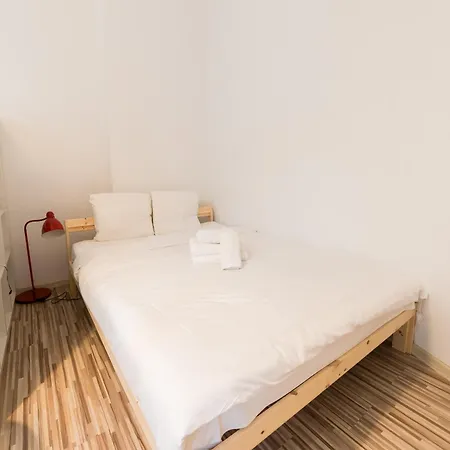 Appartement Lazarz Homely Studio *